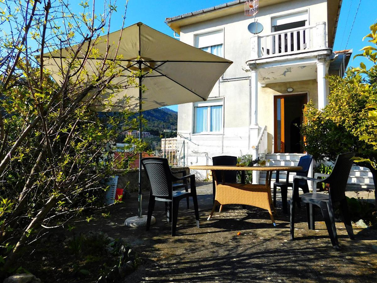 Vacanze In Villa, 莱万托 外观 照片